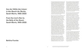 Eine Doppelseite aus einer Publikation mit dem Titel Aus der Höhle des Löwen in den Bauch der Bestie: Sarah Morris, 1995–2022 auf Deutsch und Englisch. Darunter steht der Name der Autorin Bettina Funcke. Die rechte Seite zeigt zweispaltigen Text in beiden Sprachen. Die Seitenzahlen sind 106 und 107.