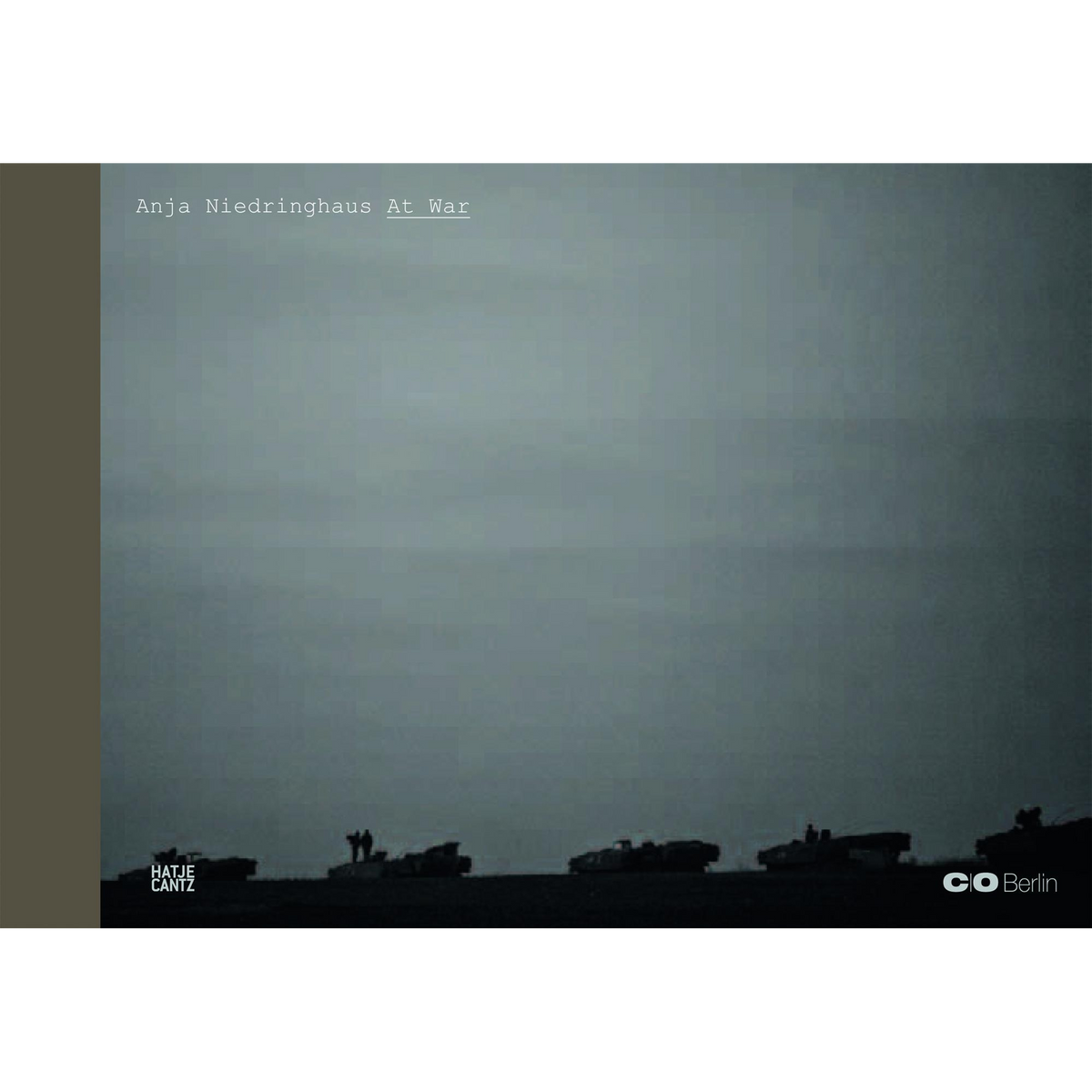 Coverbild Anja Niedringhaus. At War