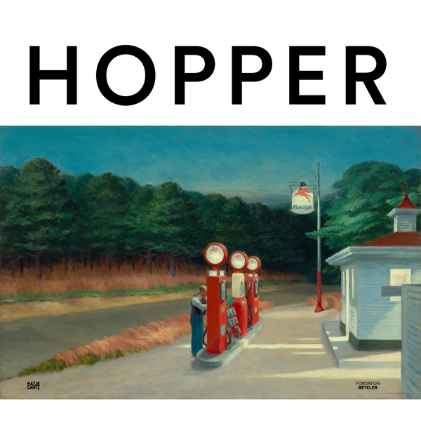 Das Cover des Buches HOPPER zeigt Edward Hoppers Gemälde Gas, das einen Mann an einer Tankstelle am Waldrand in der Abenddämmerung darstellt.