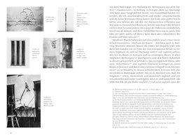 Eine Buchdoppelseite mit deutschem Text und fünf Schwarz-Weiß-Fotografien von Skulpturen. Links sind Werke von Man Ray und Marcel Duchamp abgebildet, darunter eine Skulptur aus Kleiderbügeln. Rechts setzt sich der Text über die Kunstwerke fort, unterbrochen von Bildern einer Skulptur von Naum Gabo und einer weiteren von Duchamp. Am unteren Rand befinden sich Fußnoten.