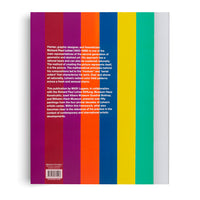 Die Rückseite eines Buches mit breiten, vertikalen Streifen in den Farben Magenta, Rot, Orange, Blau, Gelb und Grün. Weißer Text auf der linken Seite beschreibt den Künstler Richard Paul Lohse, und unten links befinden sich eine ISBN und ein Barcode.
